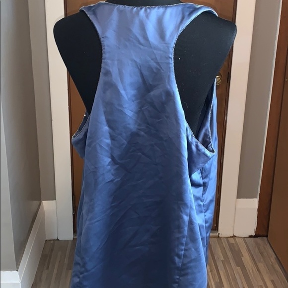 Gap blue shiny pocket tank with embellishments - Picture 4 of 6